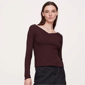 Banana Republic Y2K Ribbed Burgundy Top w/ slits on each side NWT Sz M
